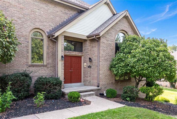 Property Photo: 2501 Birchwood Ct PA 15090