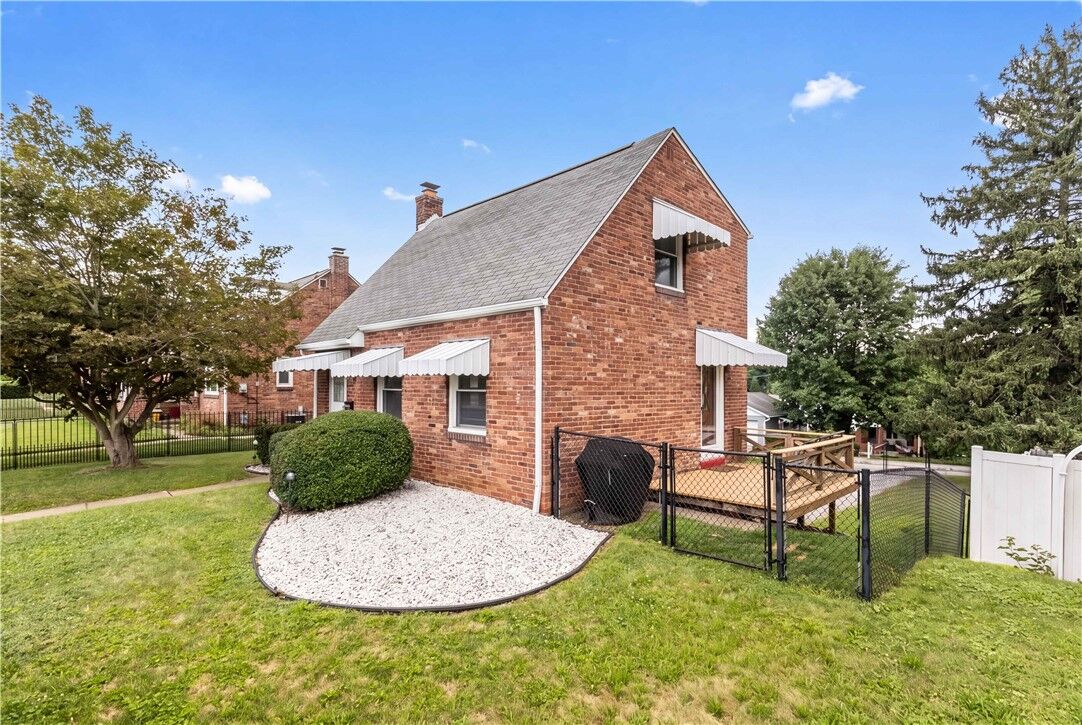 Property Photo:  502 Lincoln Avenue  PA 15106 