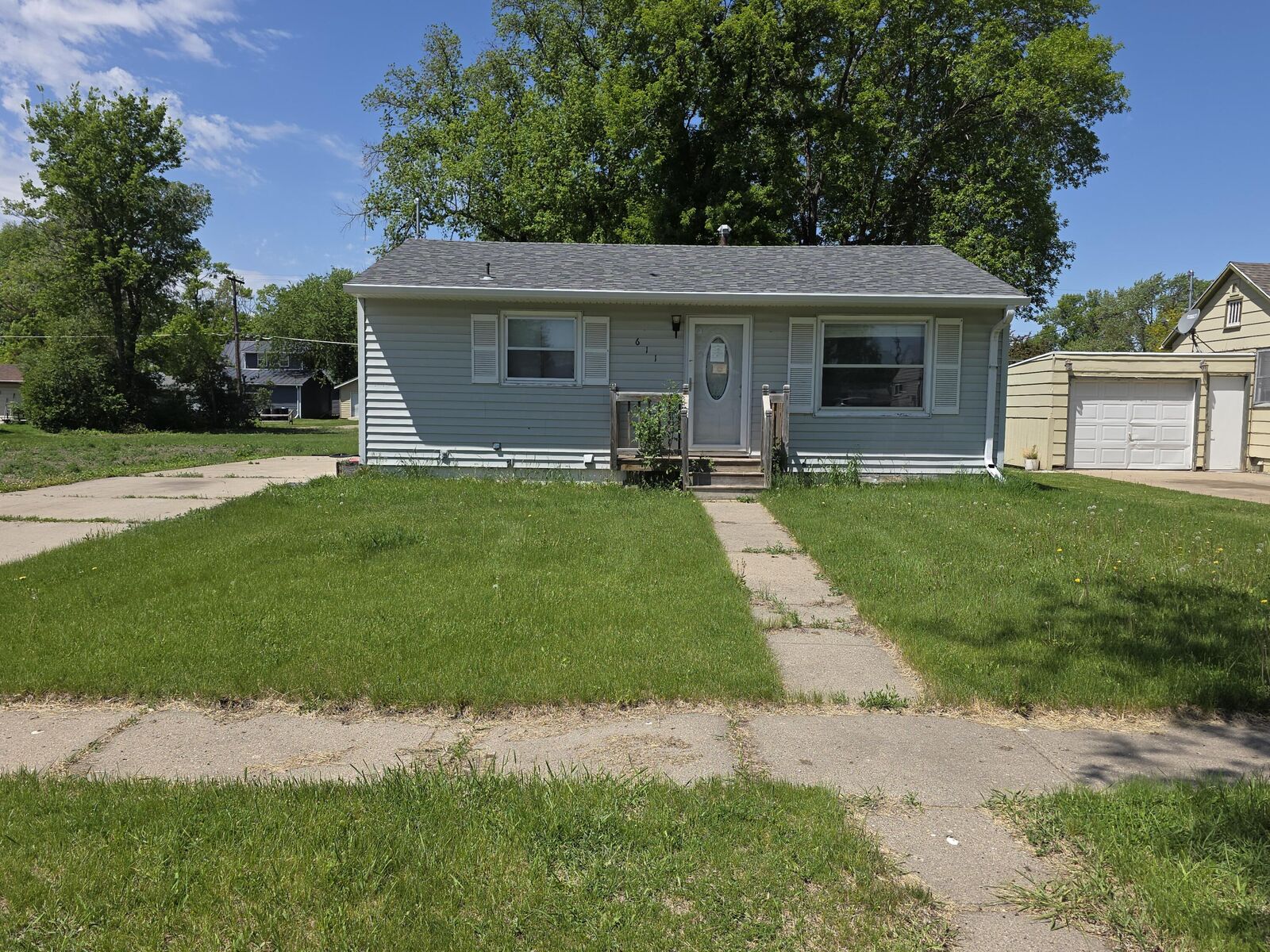 Property Photo: 611 N Congress Street SD 57401