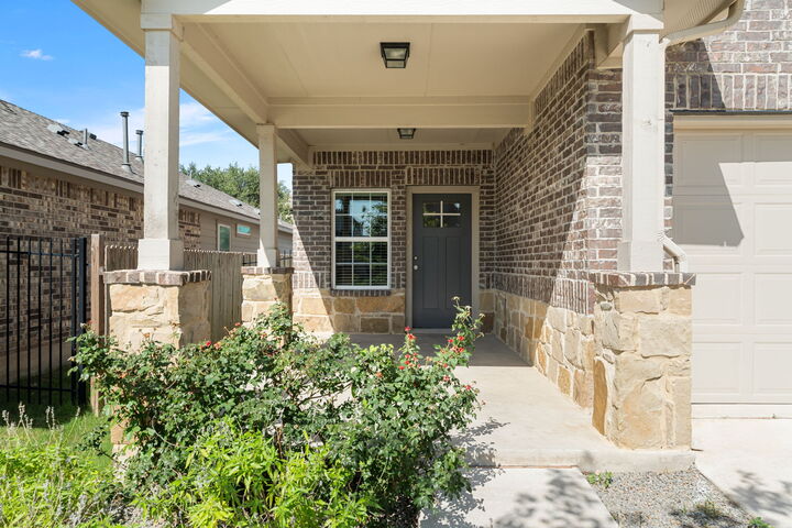 Property Photo: 128 Dunlin Lane TX 78641