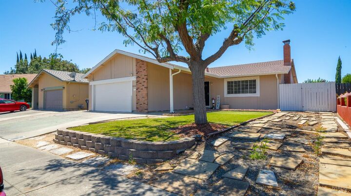 Property Photo:  2255 Carver Place  CA 94533 