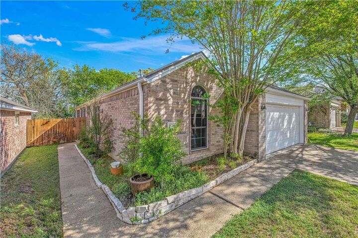 Property Photo:  2006 Wilderland  TX 77807-4813 
