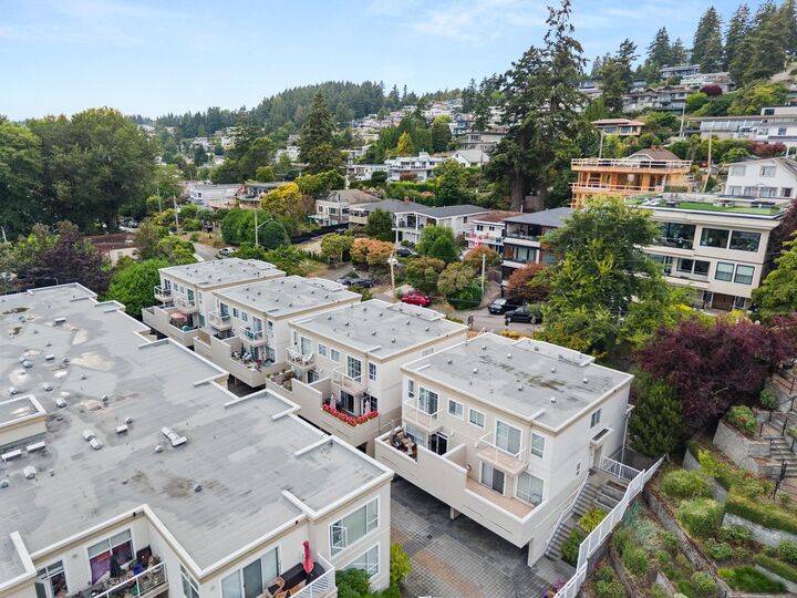 Property Photo:  1157 Vidal Street  BC V4B 3T4 