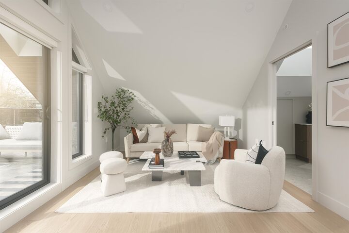 Property Photo: 2637 W 12th Avenue 2 BC V6K 2P4
