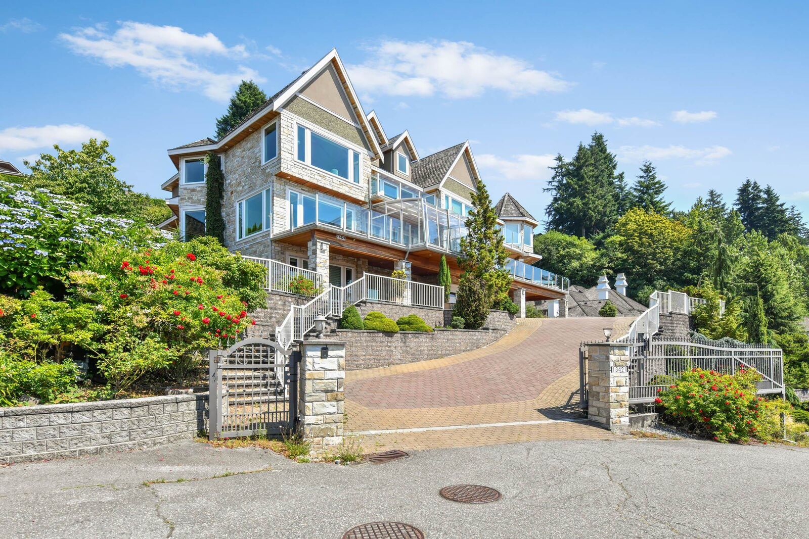 Property Photo: 13421 55A Avenue BC V3X 3B5