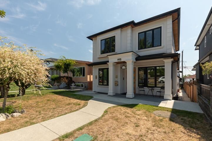 Property Photo: 1342 E 60th Avenue BC V5X 2A9