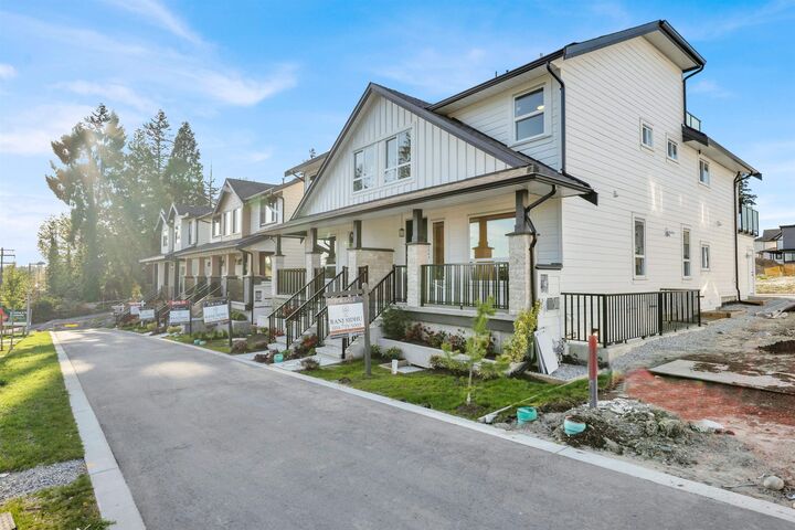 Property Photo: 16487 20 Avenue BC V3Z 9M9