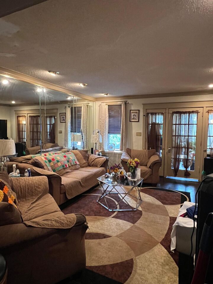 Property Photo:  561 W Abbottsford Avenue  PA 19144 