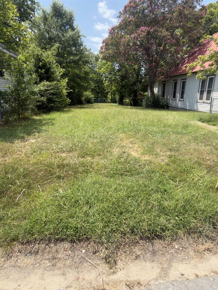 Property Photo:  1820 S Valentine Street  AR 72204 