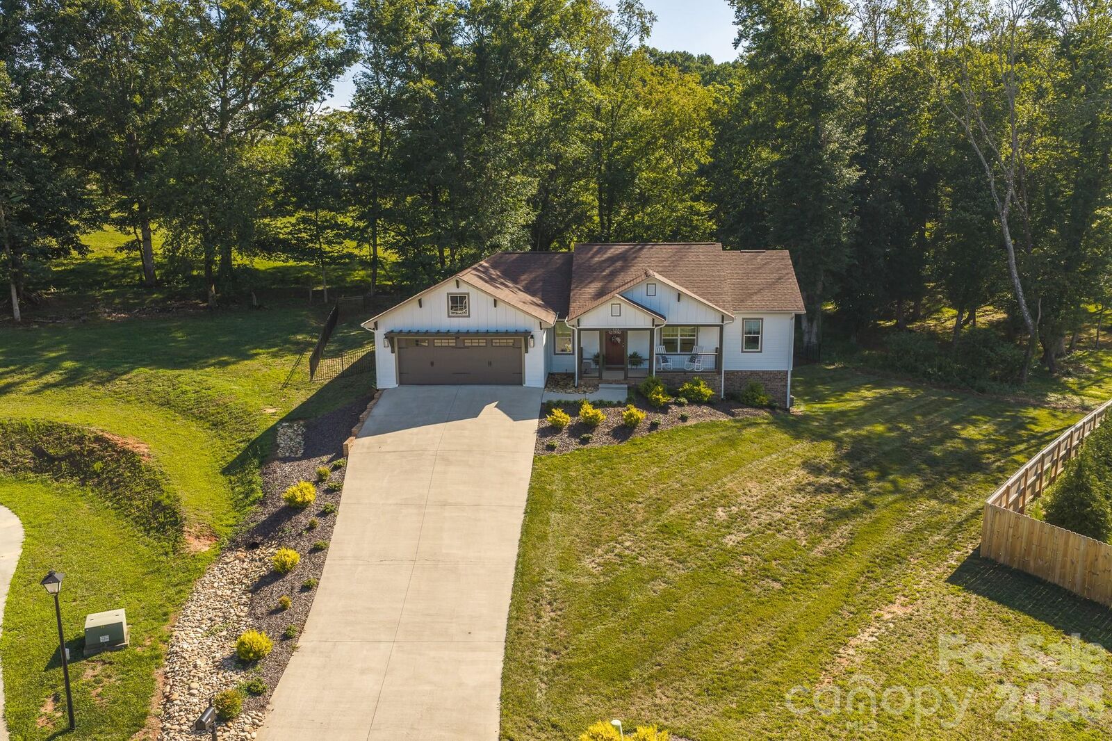 Property Photo: 133 Maplewood Court NC 28638