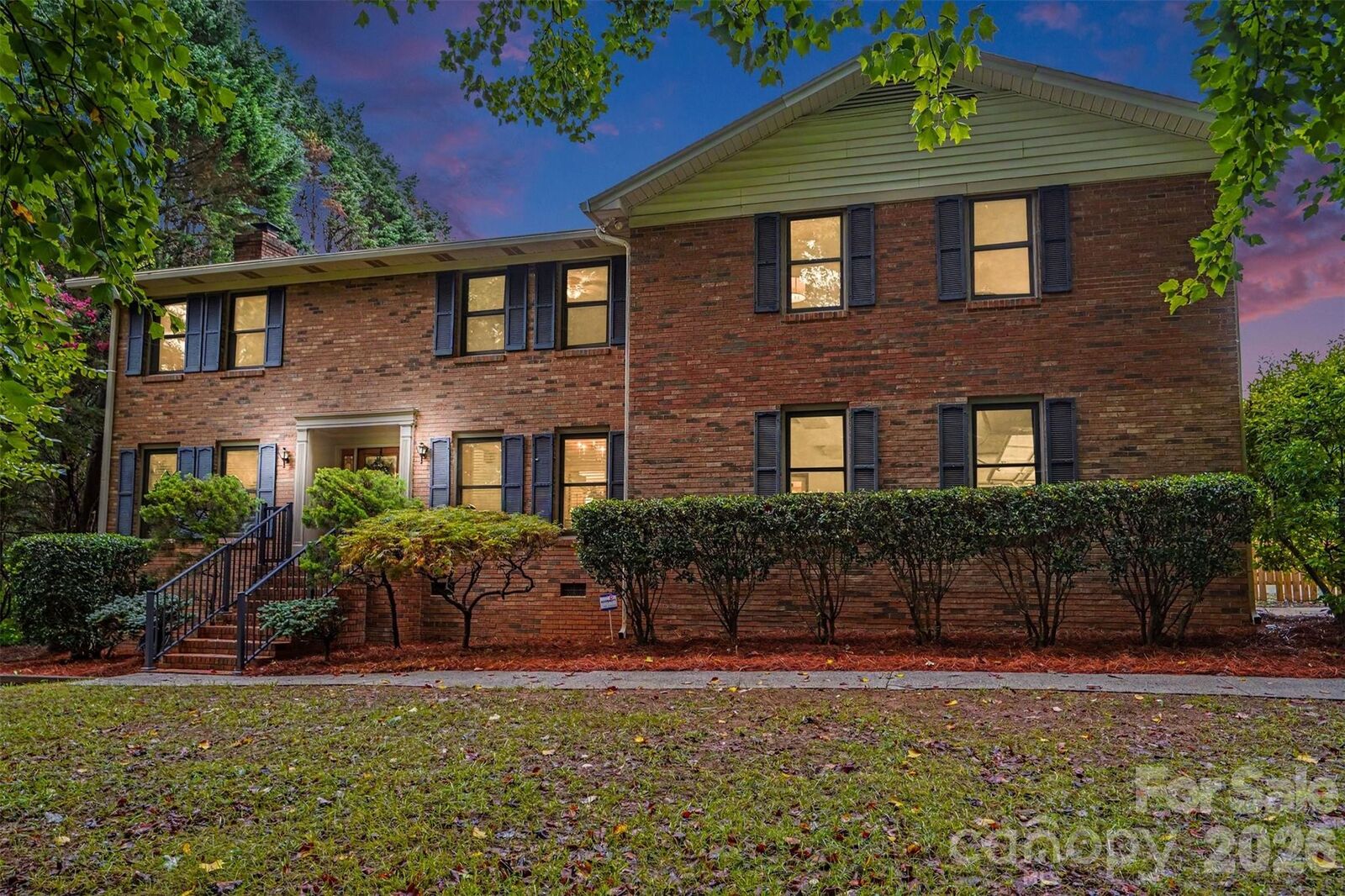 Property Photo:  17016 Knoxwood Drive  NC 28078 