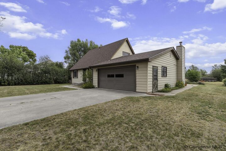 Property Photo: 1813 S 2nd Ave WY 82007-3351