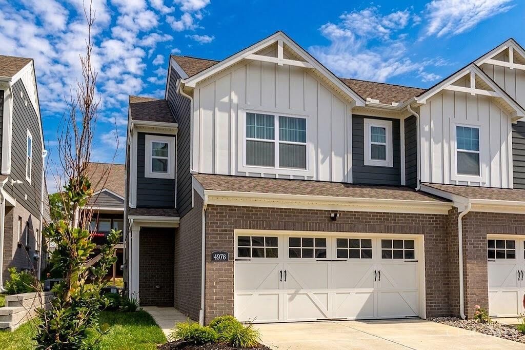 Property Photo:  4976 Pebble Ct  OH 45011 