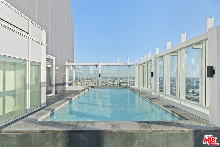 Property Photo:  230 W Olympic Blvd, Unit Ph 3  CA 90015 