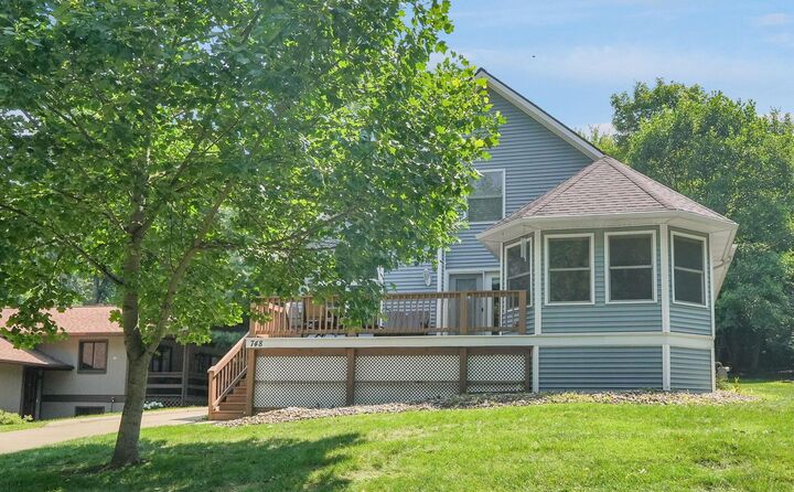 Property Photo: 748 King Beach Drive OH 43028