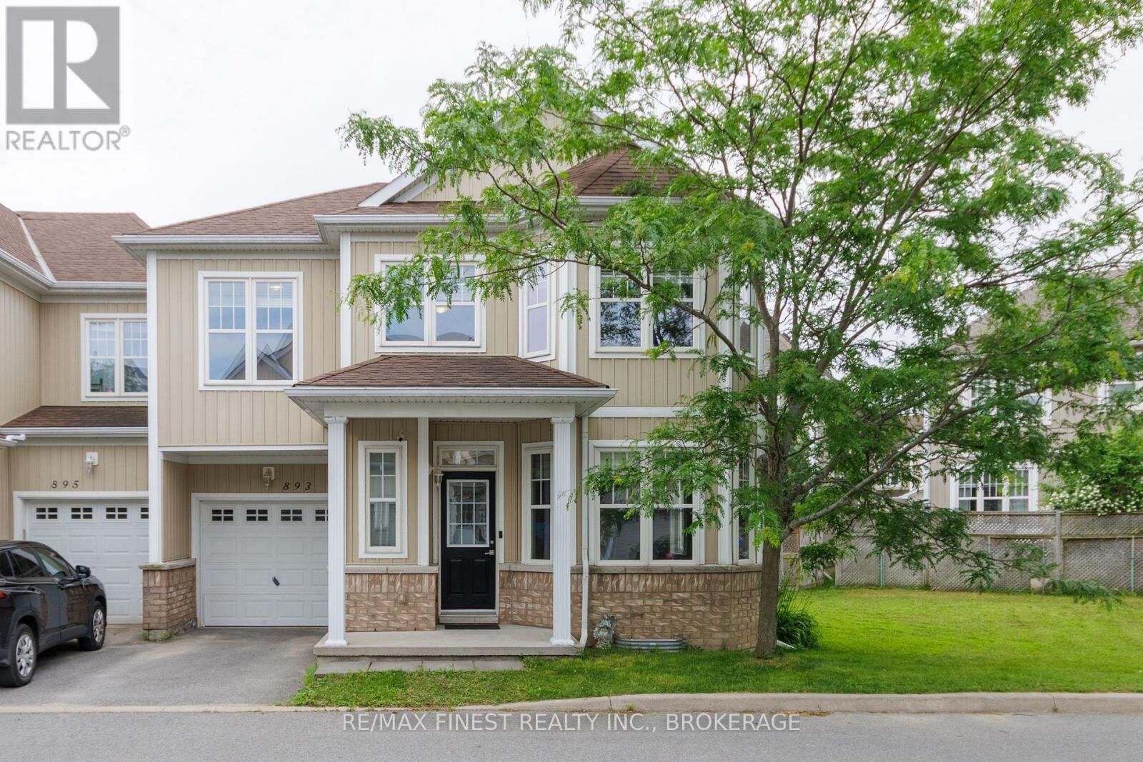Property Photo: 893 Ascot Lane ON K7K 0C8