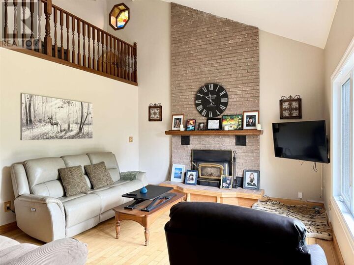 Property Photo: 1130 Allen's Side Rd ON P6A 5K8