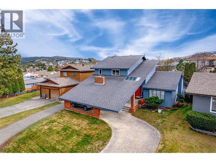 413 Robson Drive — photo 1