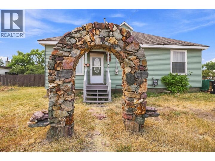 Property Photo: 1415 4 Street North BC V1C 3L6
