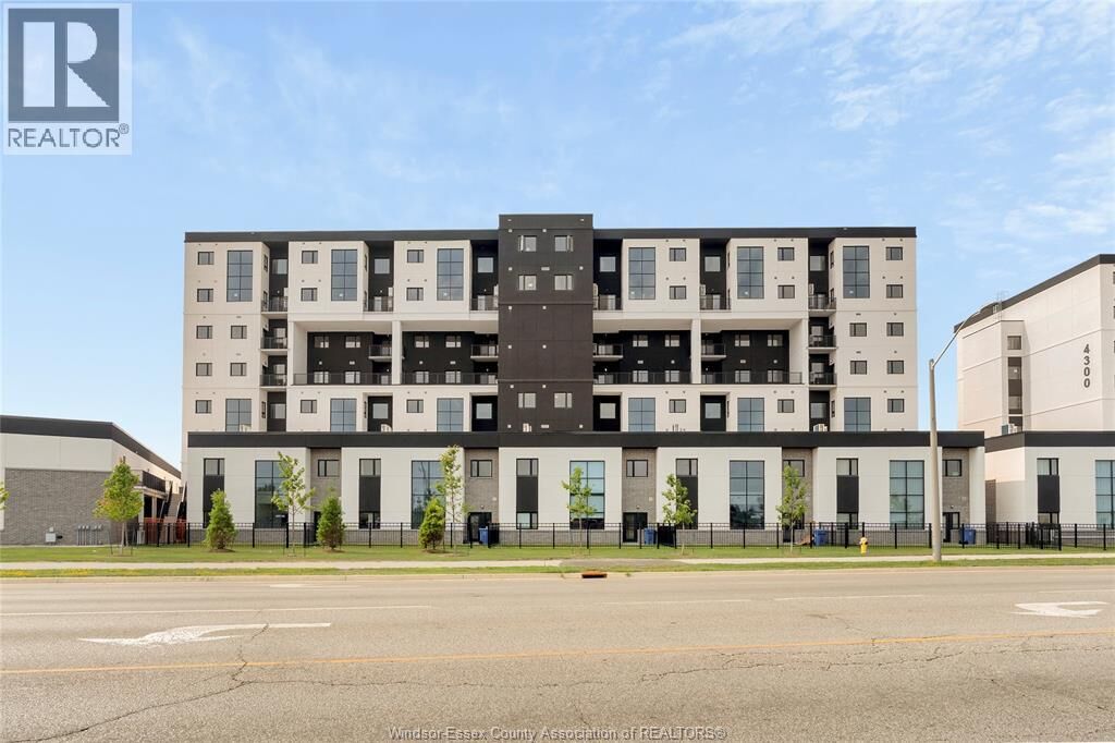 Property Photo: 4400 Laurier Parkway 525 ON N9H 0P9