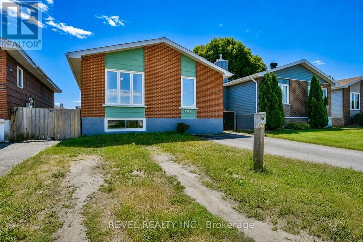 Property Photo: 1313 Gatineau Boulevard ON P4R 1E4