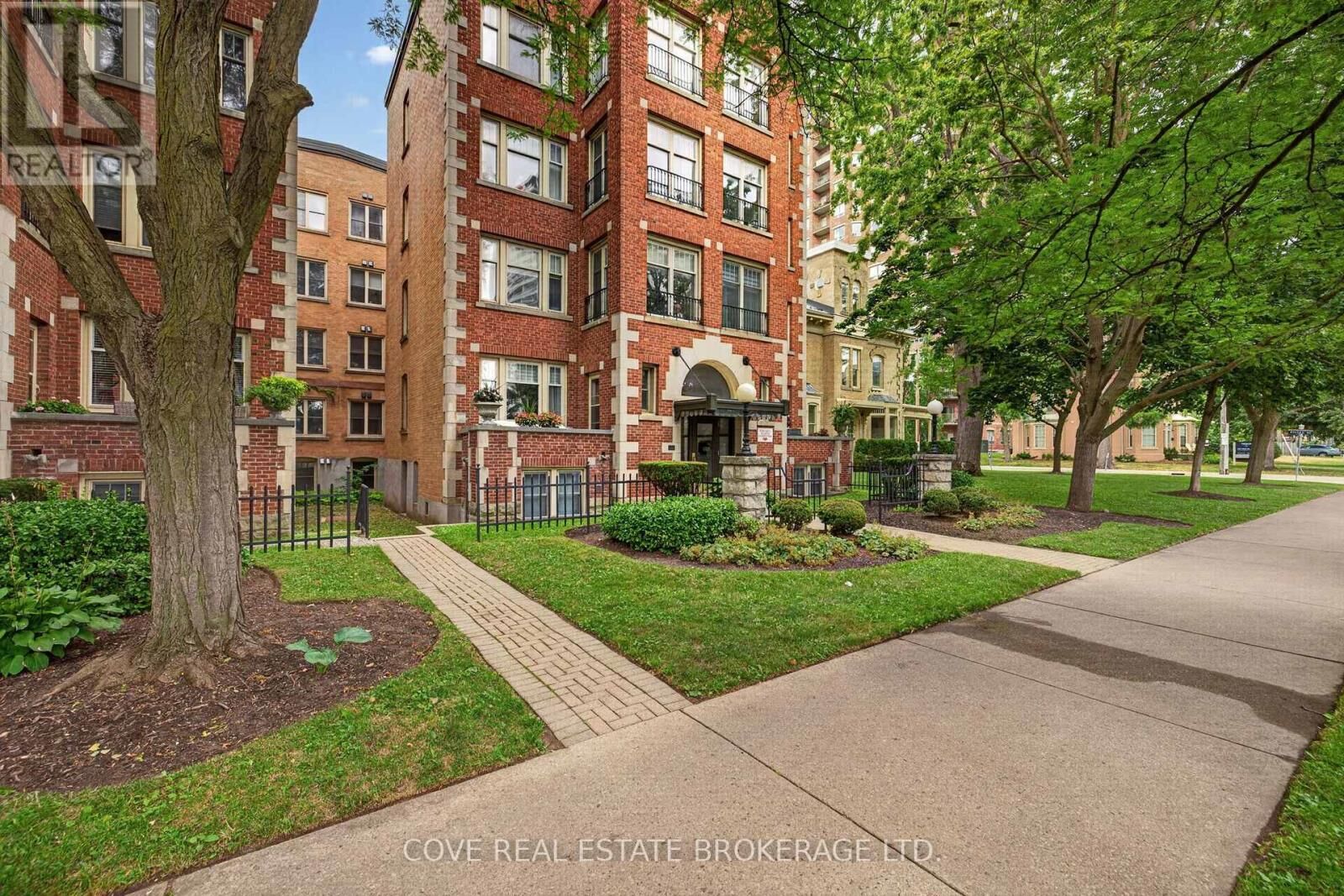 Property Photo: 280 Queens Avenue 104 ON N6B 1X3