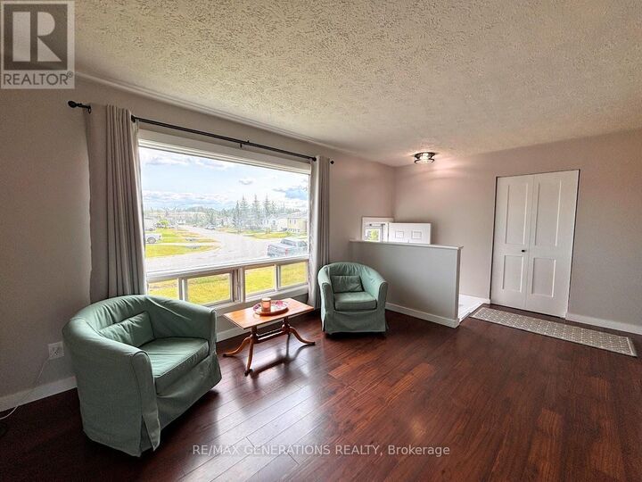 Property Photo: 25 Brooks Street ON P0T 2C0