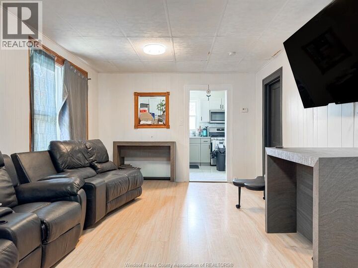 Property Photo: 1037 Howard Ave ON N9A 1S6