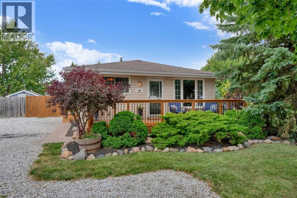 Property Photo: 106 Canal Street East ON N0P 2L0