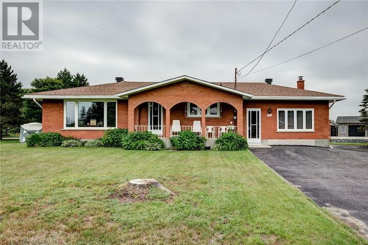 Property Photo: 1721 Charles Court ON P3N 1H3