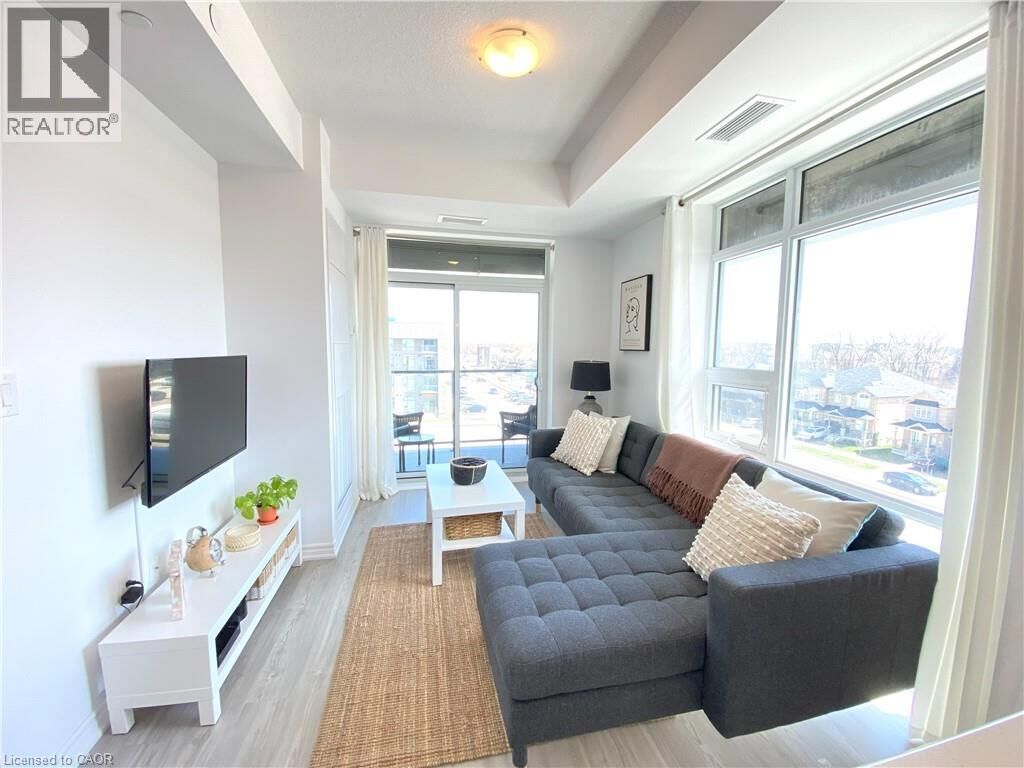 Property Photo:  450 Dundas Street East 428  ON L8B 1Z2 