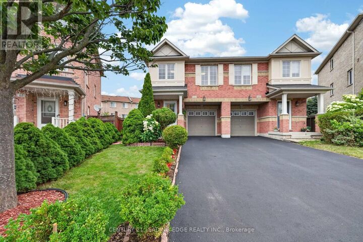 Property Photo: 63 Wilkes Crescent ON M1L 0B4