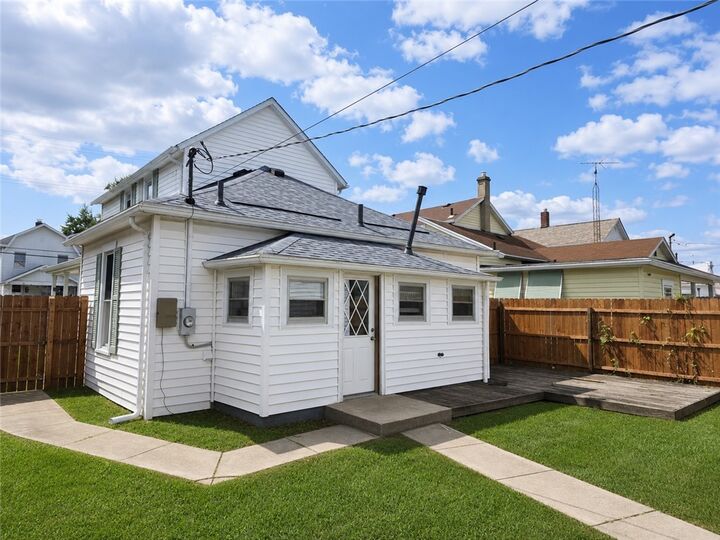 Property Photo: 106 Snyder Street OH 45504