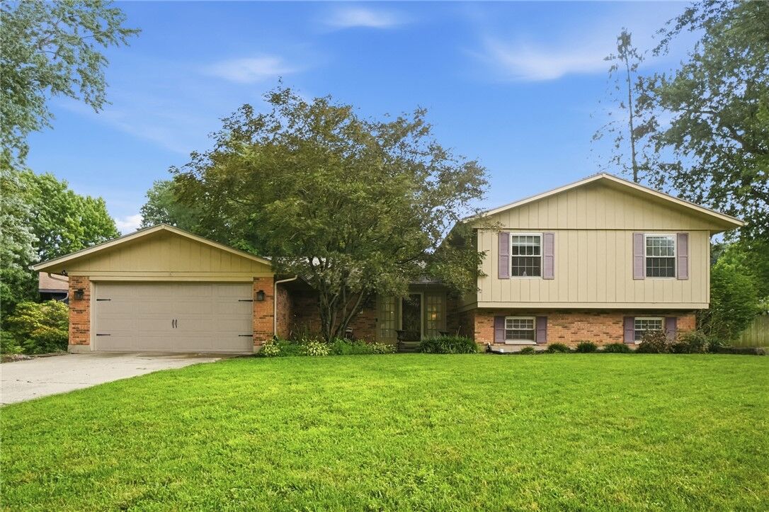 Property Photo:  8800 Sugarcreek Point  OH 45458 