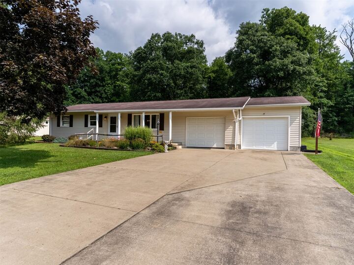 Property Photo: 26 Woodbine Drive PA 16125