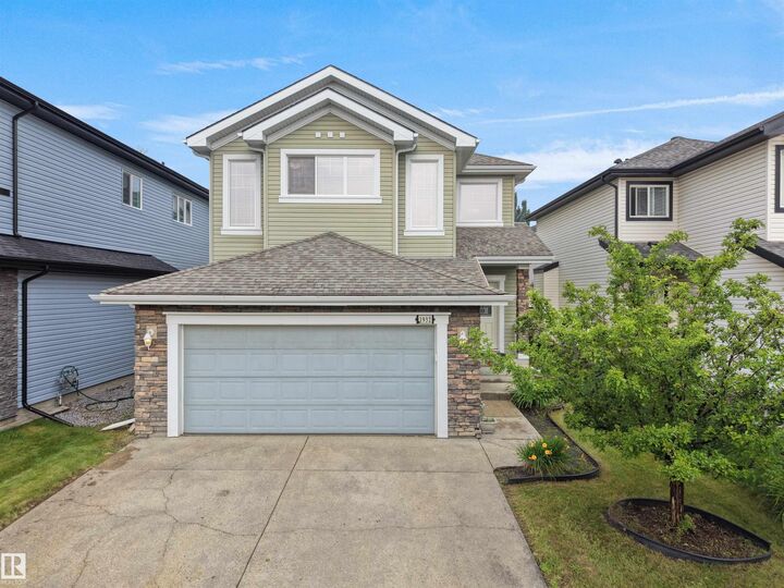 1932 67 Street SW — photo 1