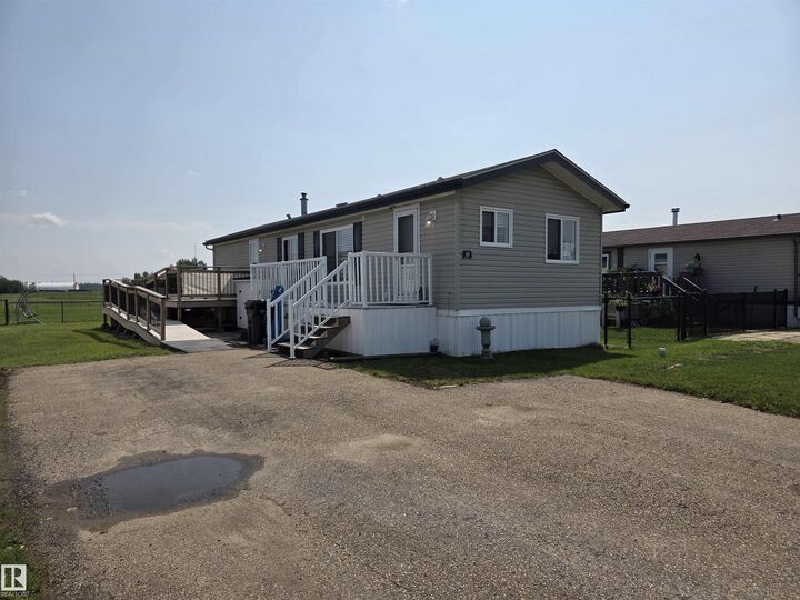 Property Photo:  10 Midland Road  AB T0C 1Z0 