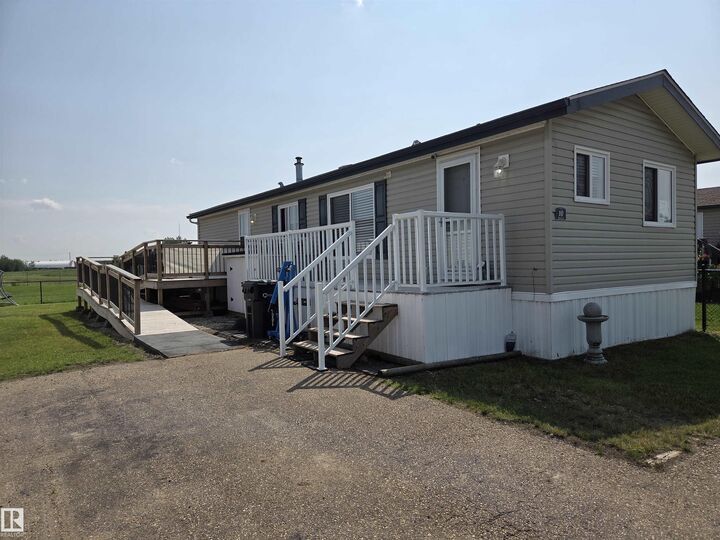 Property Photo: 10 Midland Road AB T0C 1Z0