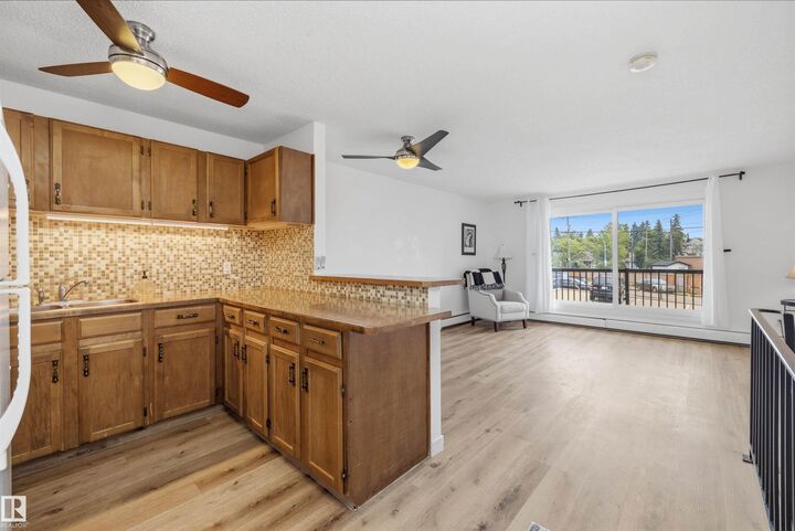 Property Photo: 10931 83 Street NW 8 AB T5H 1M2