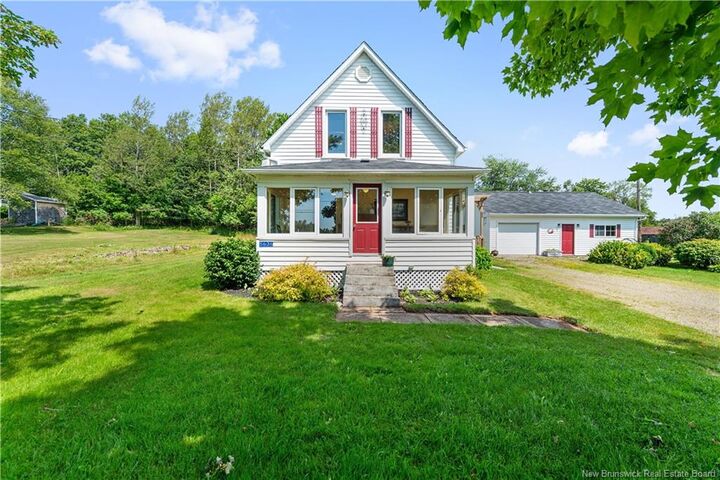 5636 King Street — photo 1