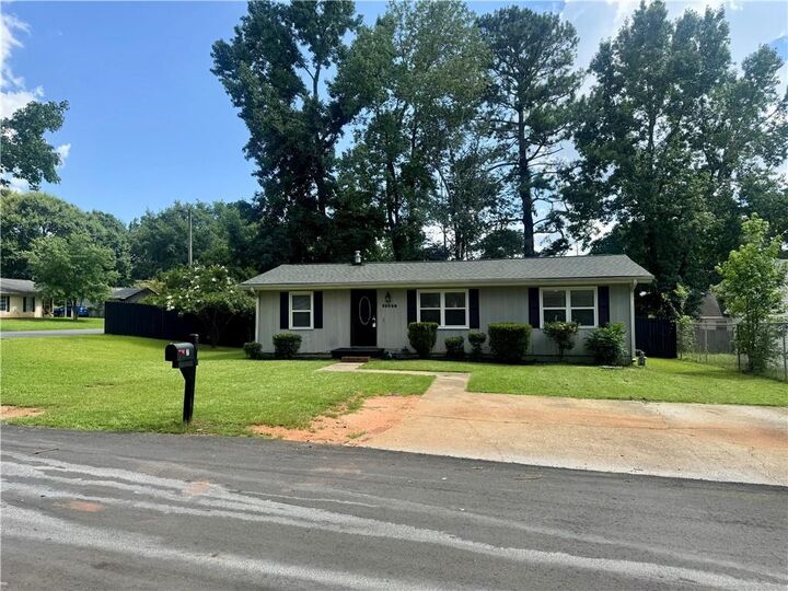 Property Photo:  7 Sherwood Loop  GA 30253 