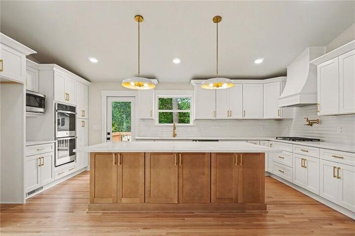Property Photo: 2098 Dundee Drive SE GA 30080