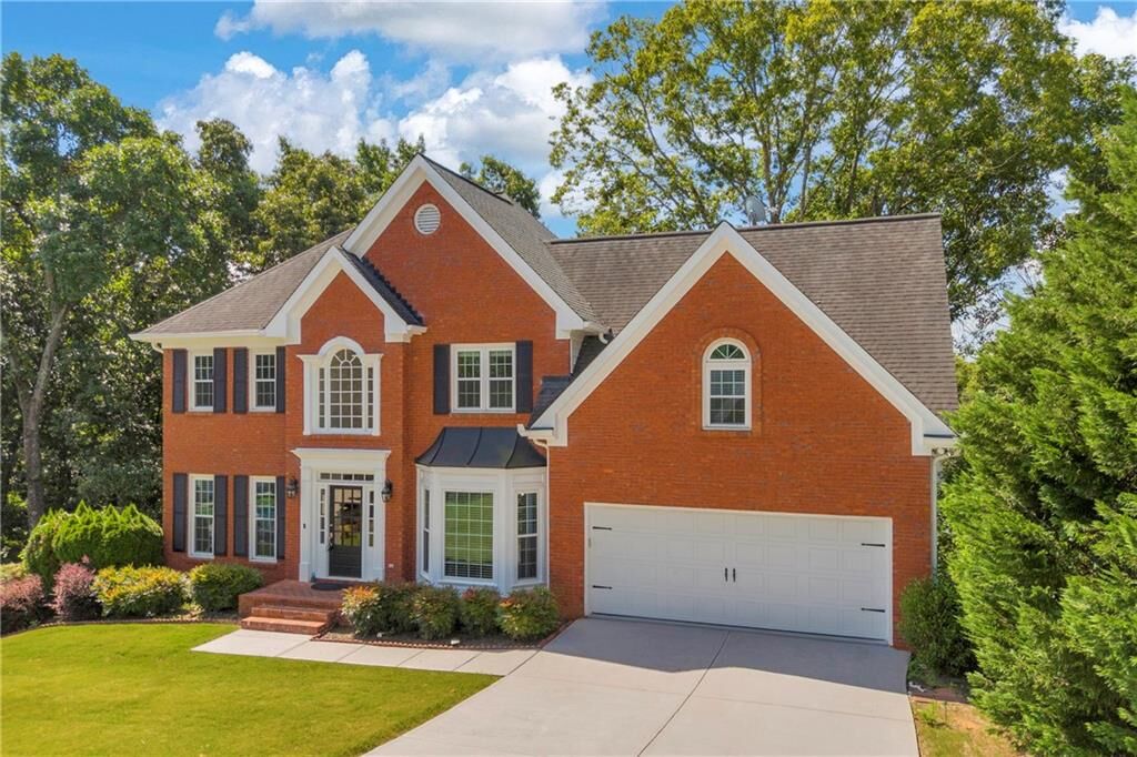Property Photo: 4910 Red Robin Ridge GA 30022