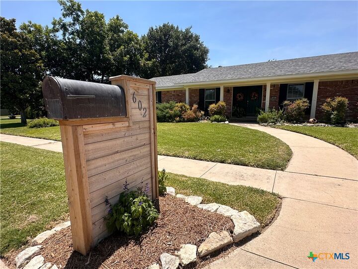 Property Photo:  602 Lydia Drive  TX 76541 