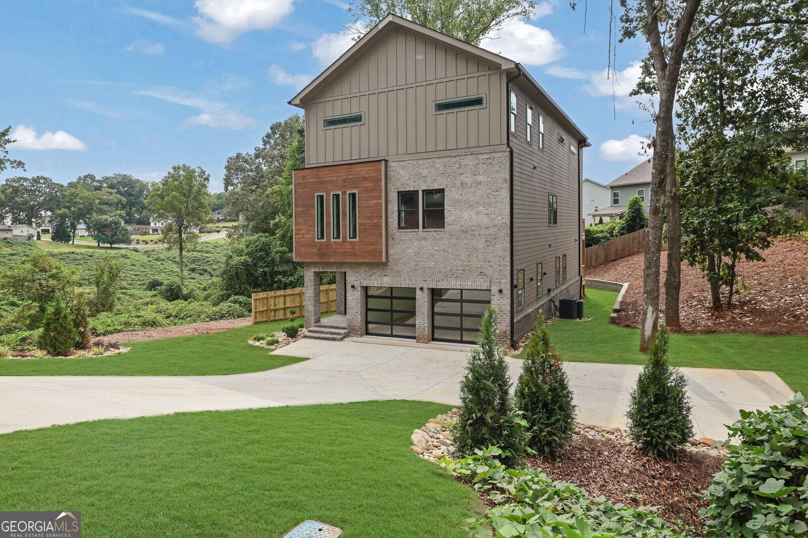 Property Photo: 120 N Gwinnett Street GA 30518
