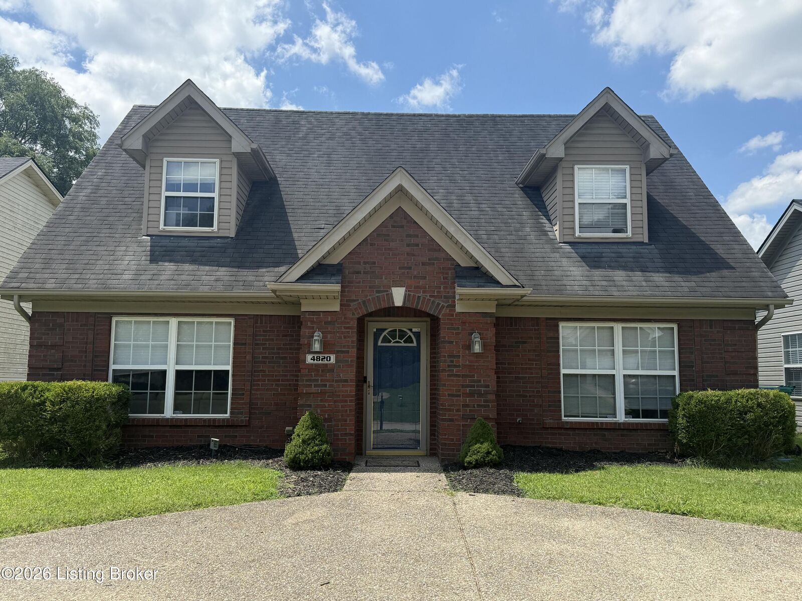 Property Photo: 4820 Arroyo Trail KY 40229