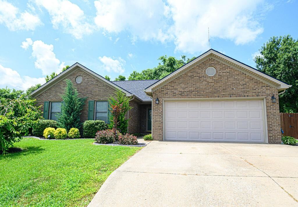 Property Photo: 102 Goldfinch Drive KY 42301-0255