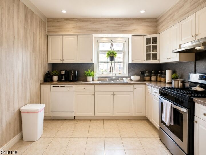 Property Photo: 62 Rockland Ave 1 NJ 07424