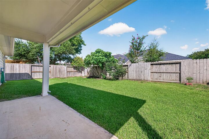 Property Photo:  911 Osprey Pass  TX 77494 