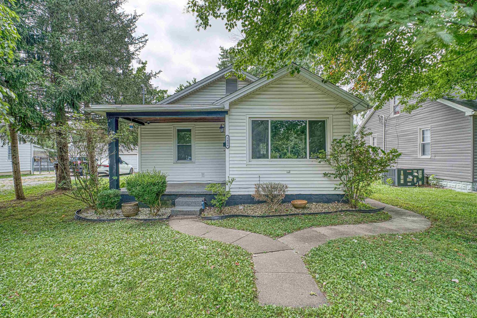 Property Photo: 1434 Huber Avenue IN 47710
